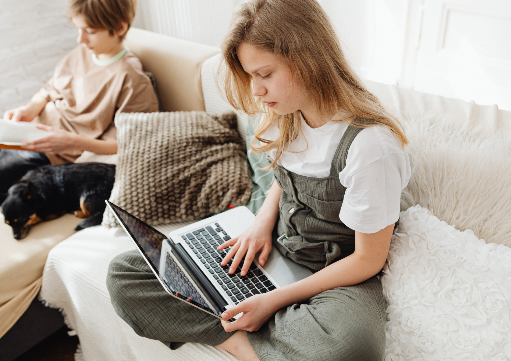 koristenje-interneta-kod-mladih